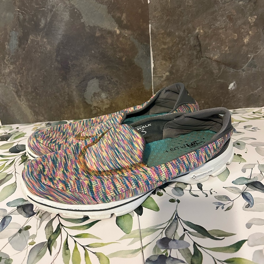 Skechers gogapillars